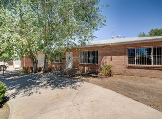 9031 Los Arboles Ave NE, Albuquerque, NM 87112