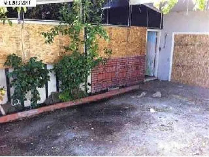 2032 Solano Way photo 1