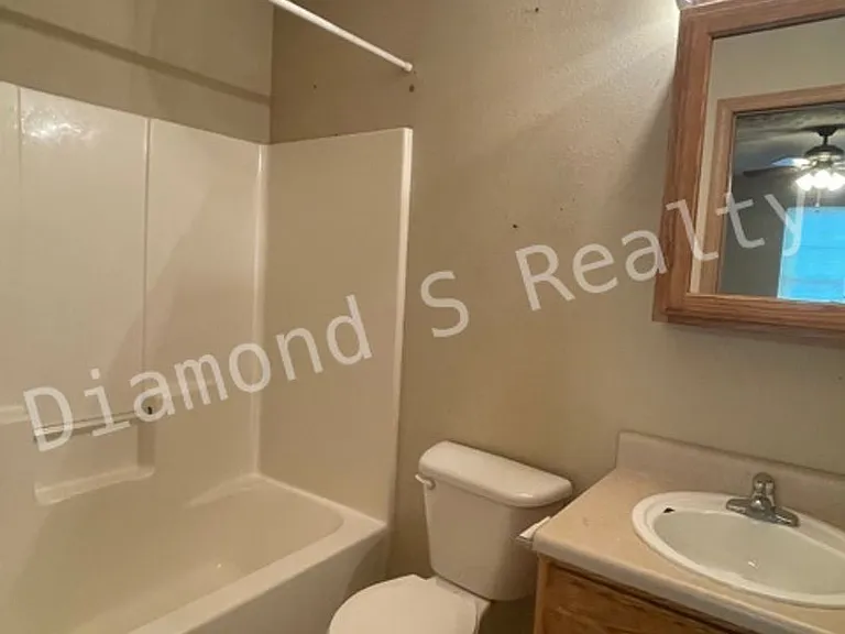 2313 N Rogers Ave — Photo 14