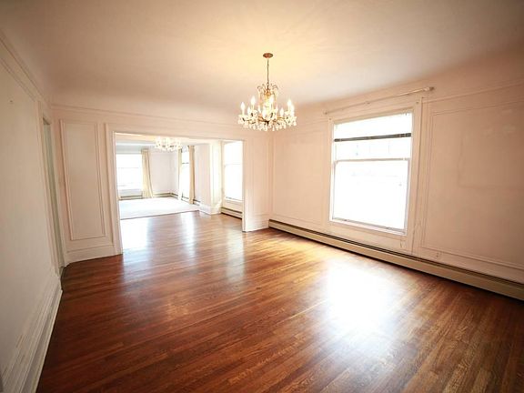 5th image of 2145 Franklin St