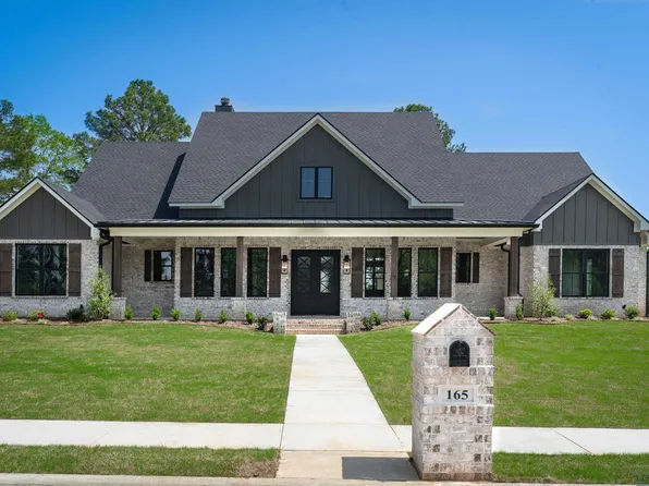 165 Waterfowl Ln, Longview, TX 75602