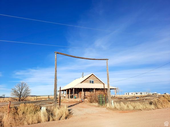 75 N Meadow Ln, La Sal, UT 84530
