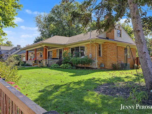 2022 Hall St SE, East Grand Rapids, MI 49506