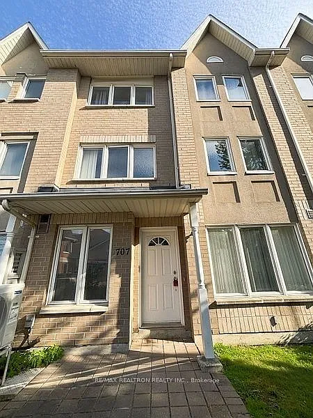 29 Rosebank Dr #707