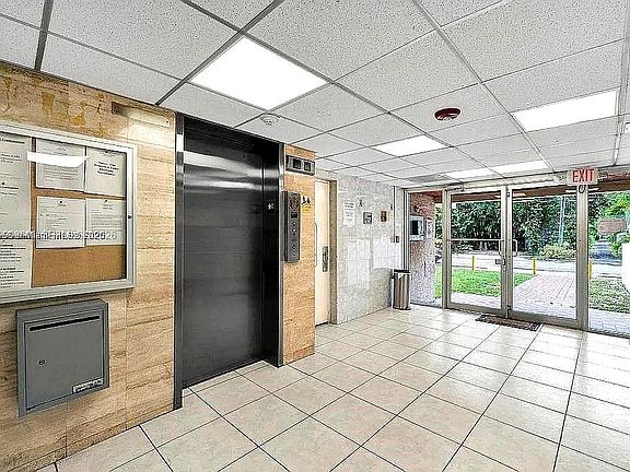 3rd image of 1225 NE 124th St APT 49C