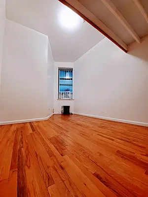 Rented by Compass | media 12