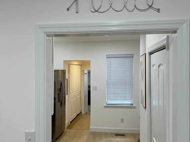 1923 Gough St #1 — Photo 6