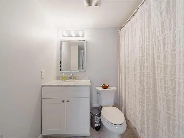 820 Meadowland Dr #D — Photo 11