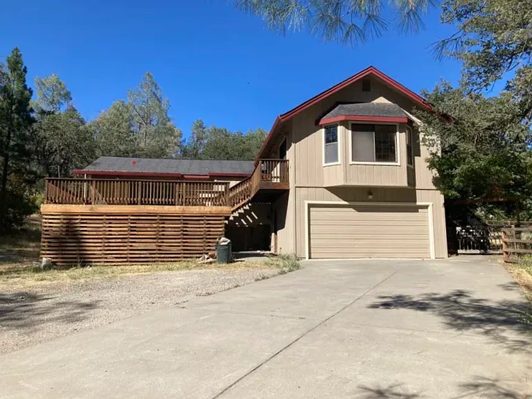 Harrington Flat Rd — Photo 1