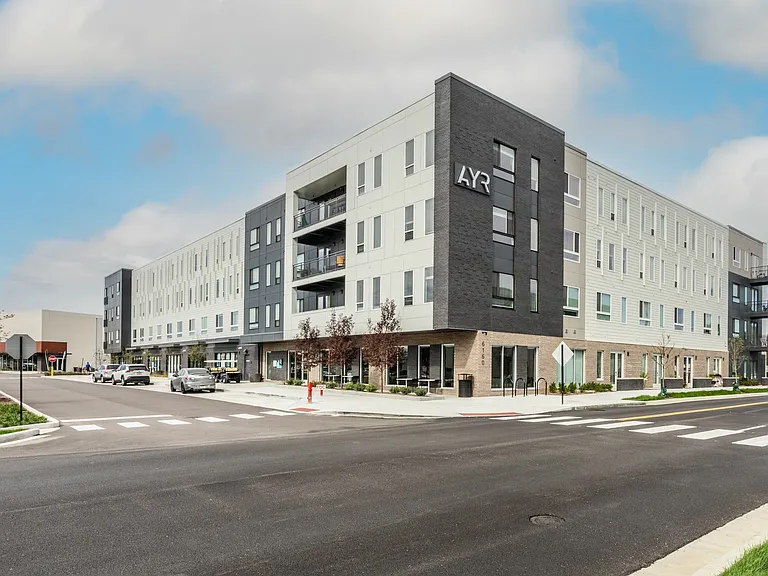 AYR Apartments — Photo 23
