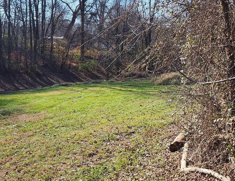 2nd image of 6913 Sylvania 4 Rd