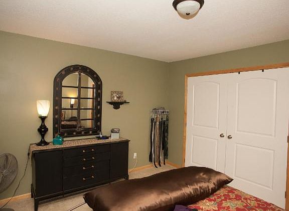 4th image of 646 Pleasant Dr