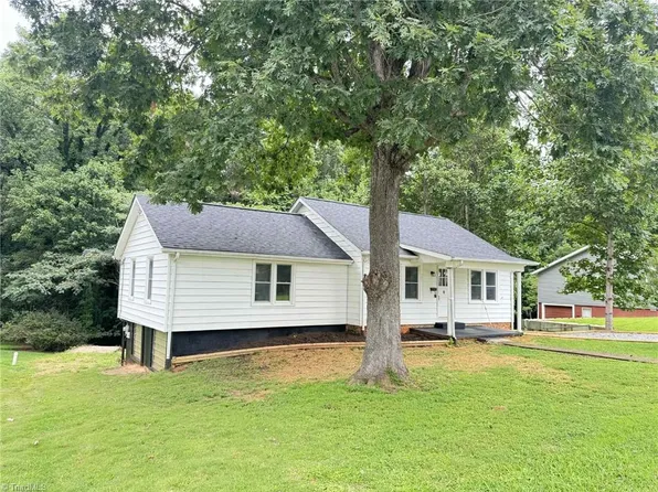 151 Masonic Dr, Elkin, NC 28621