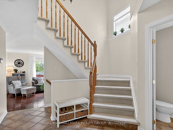 5th image of 48 Avonmore Cres