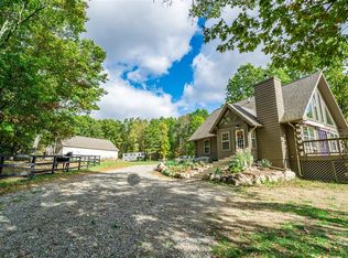 11345 White Rd, Linden, MI 48451