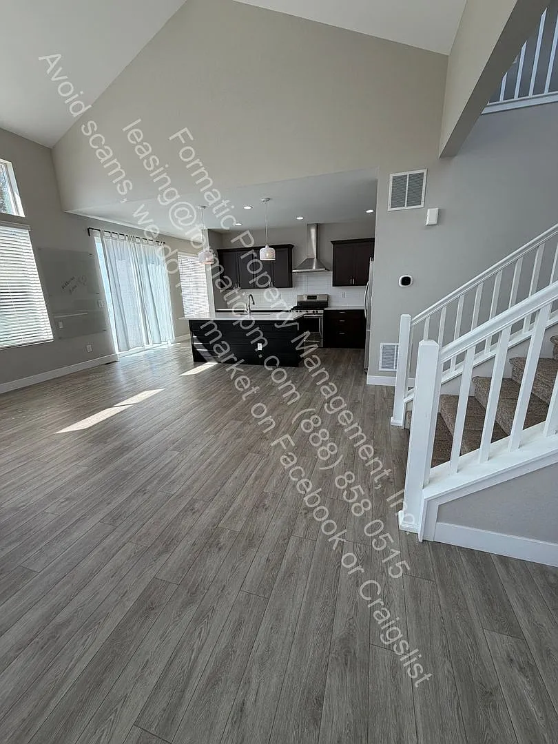 3 bed, 3.0 bath, $3,195 — Photo 2