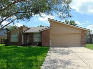 46 Ranch House Loop, Angleton, TX 77515