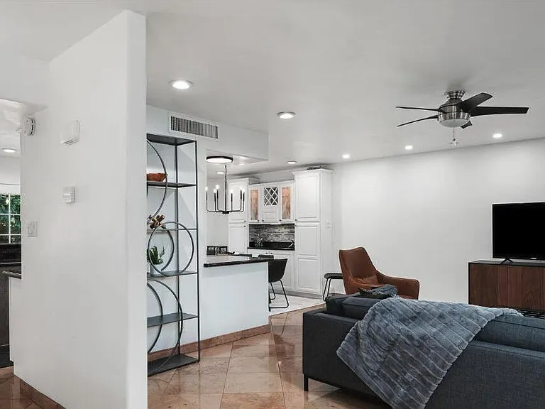 8620 E San Miguel Ave — Photo 5
