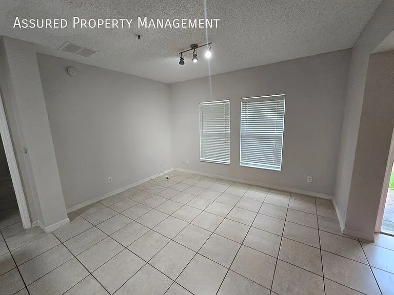 2048 Cypress Bay Blvd — Photo 6