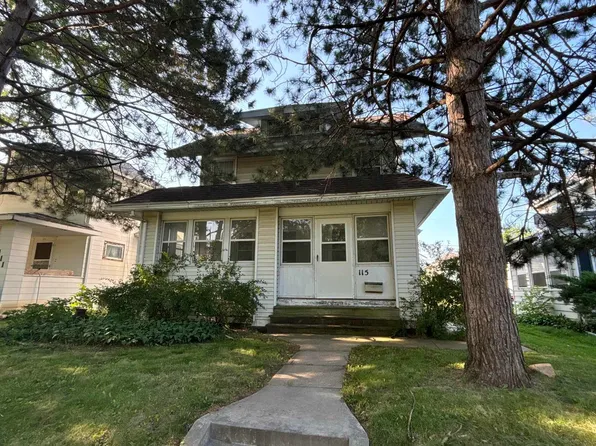 115 Home Park Blvd, Waterloo, IA 50701