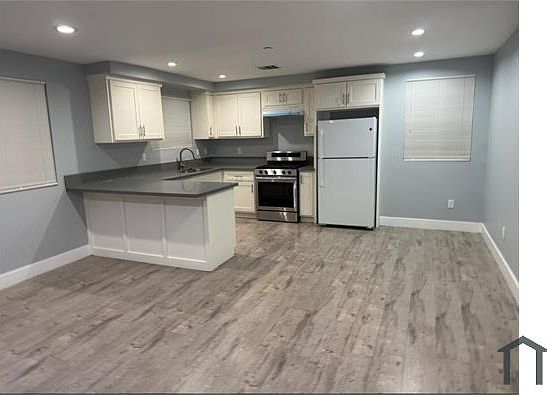 1st image of 1635 E 35th St #1637