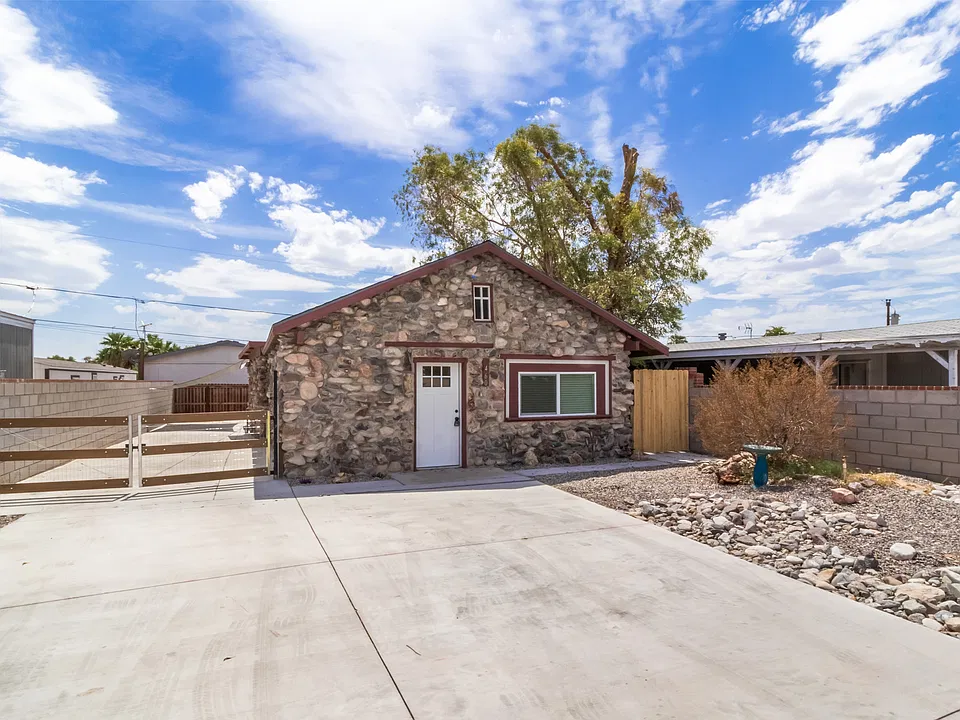 460 Patillo Dr