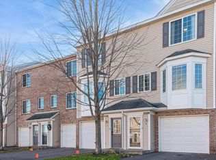 5039 Evergreen Dr N UNIT 2, Hugo, MN 55038