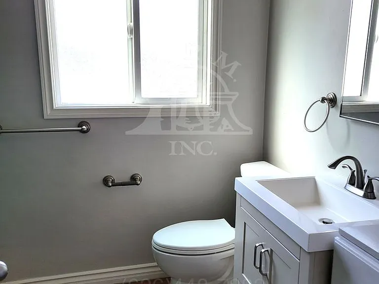 475 Saint Augustine Ave — Photo 10