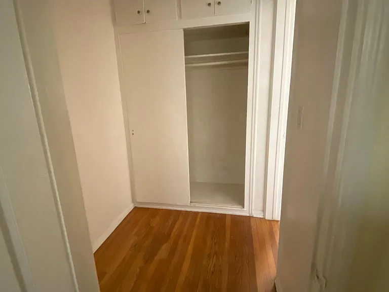 2111 S Bentley Ave #1 — Photo 6