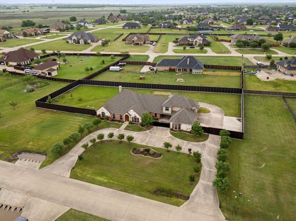 2412 W Alamosa Dr, Terrell, TX 75160