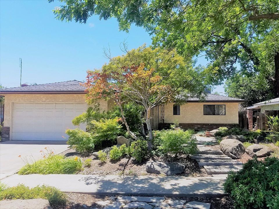 2nd image of 4022 E Hampton Way