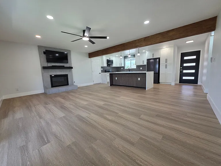 920 Coronado Dr — Photo 4