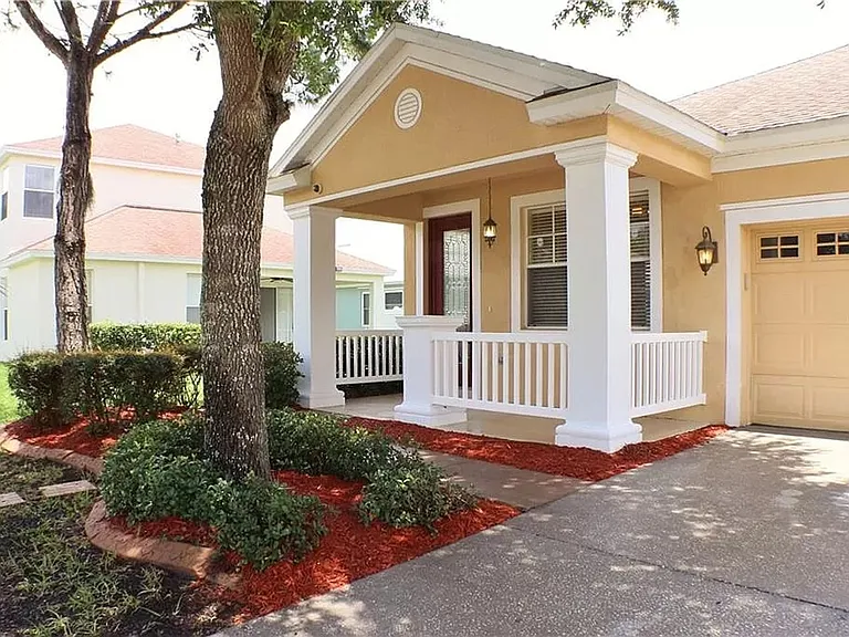 1046 Napolean Way — Photo 3