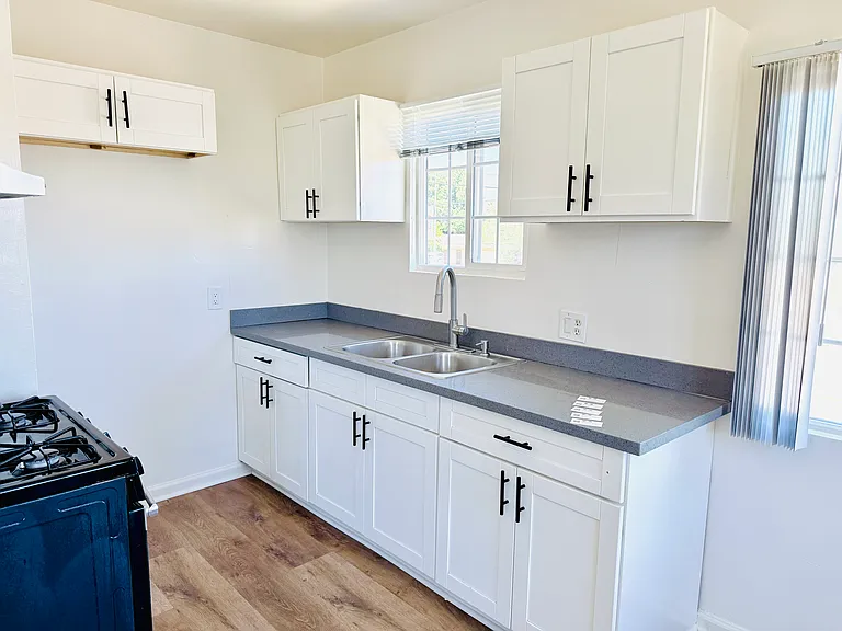 7045 Whitsett Ave #3 — Photo 7
