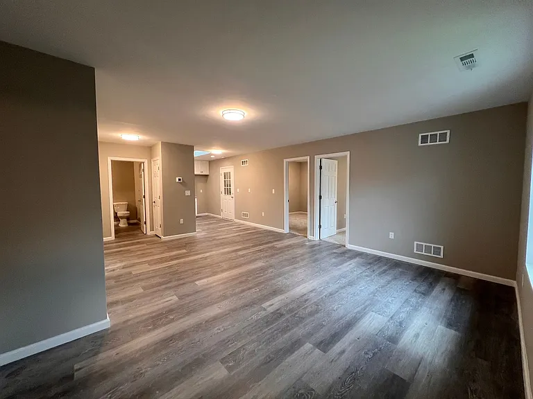 5477 Mauser St #C — Photo 5