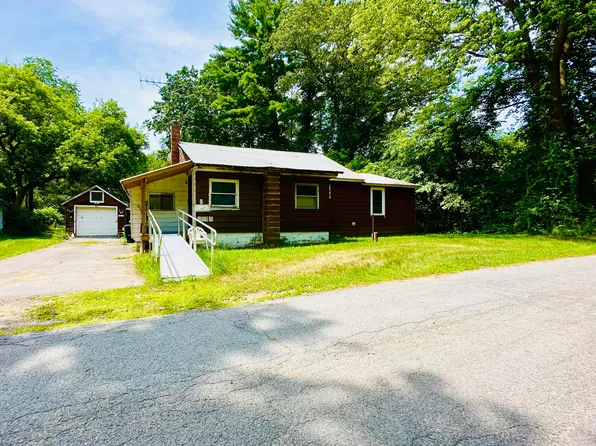 15 East Road, Queensbury, NY 12804