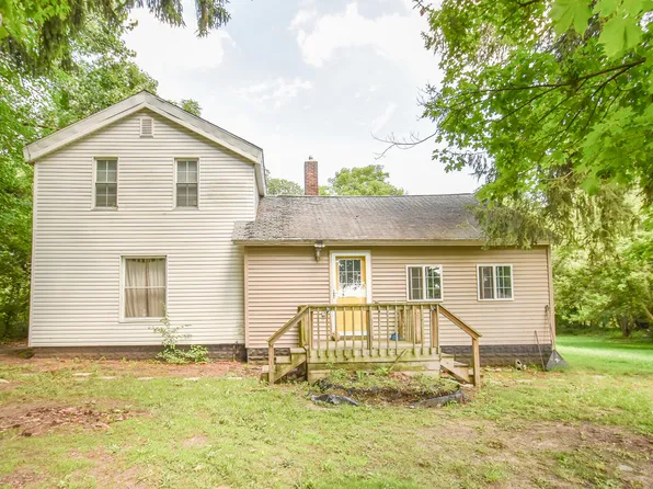 489 N Ray Quincy Rd, Quincy, MI 49082