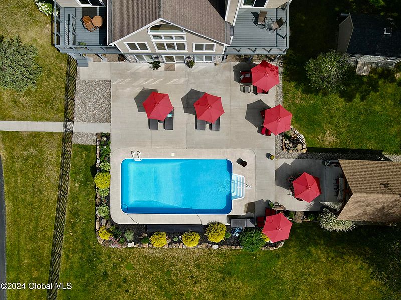 3rd image of 15 Middle Grove Road