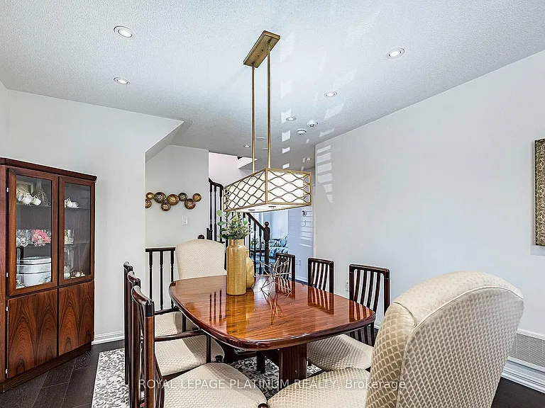 43 Arkwright Dr — Photo 8