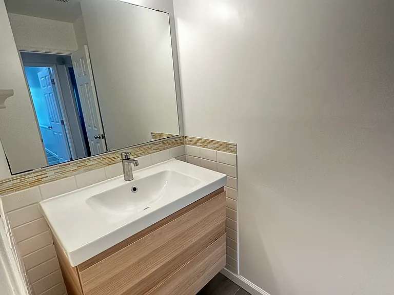 230 Regency Ct #A — Photo 15