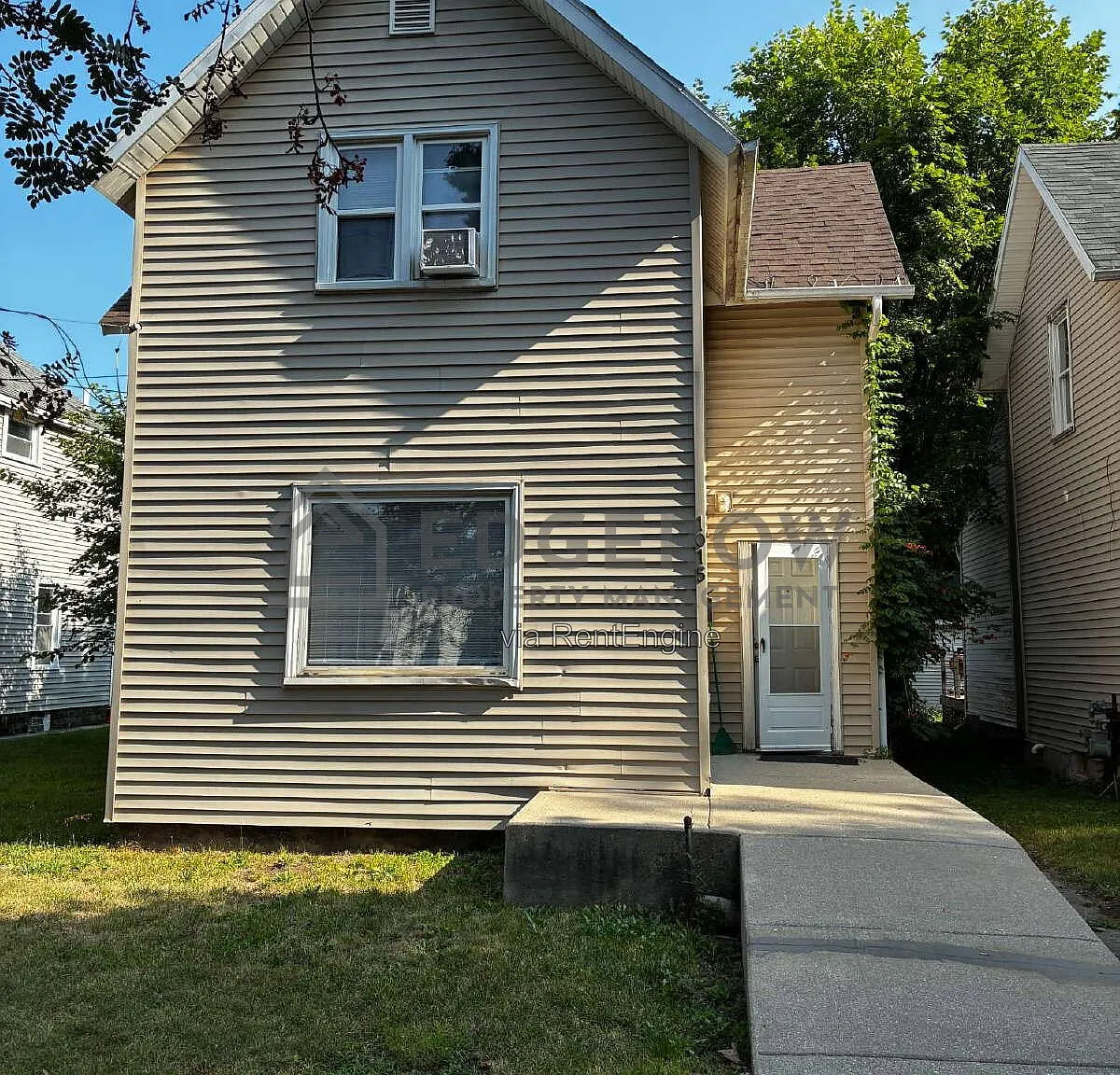 4 bed, 2.5 bath, $2,450 — Photo 1