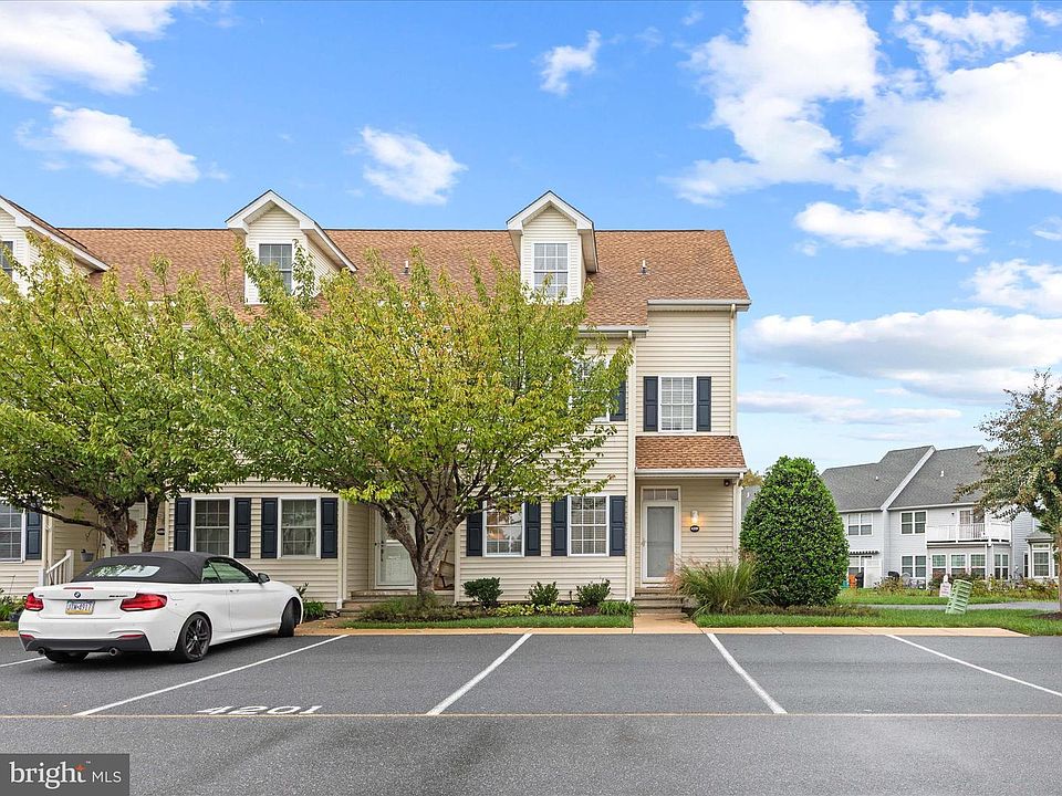 1st image of 4201 Sand Piper Dr