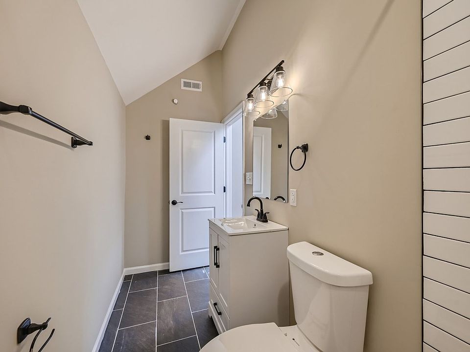 1st image of 322 N Charles St #6