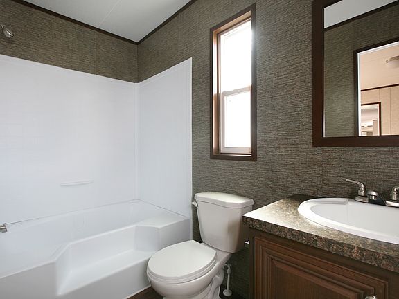 2nd image of 1500 W Thornton Pkwy Lot 271