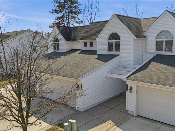 24107 Tana Ct, Farmington, MI 48335