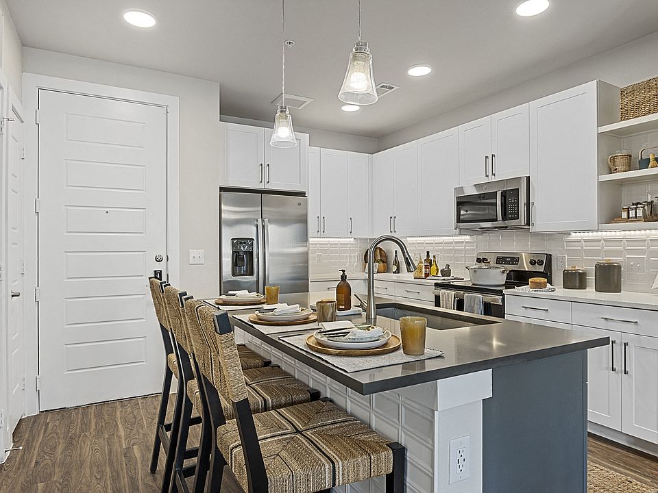 1st image of 15950 Chase Hill Blvd #5197103
