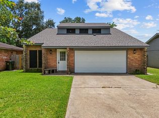 4822 Caranchua Reef Dr, Bacliff, TX 77518