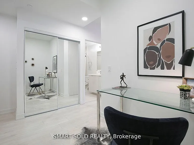225 Sumach St #606W — Photo 31