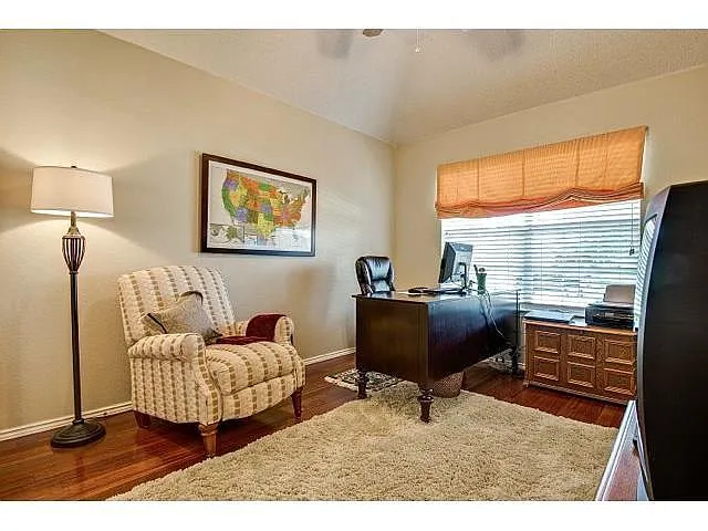 Building Photo - 9614 Saddle Dr