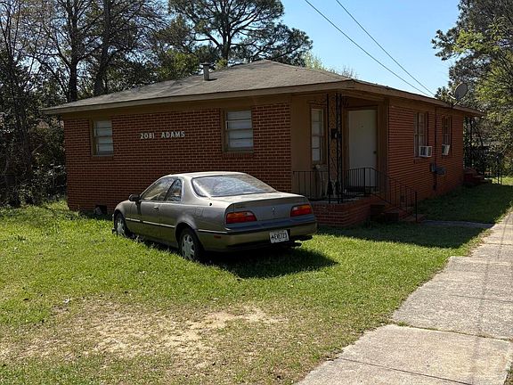 2nd image of 967 Glenridge Dr